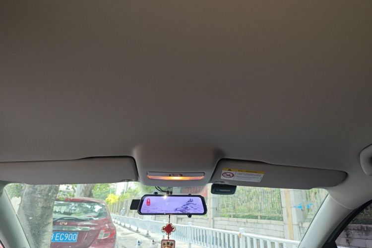 Volkswagen Polo 2016 car image #16