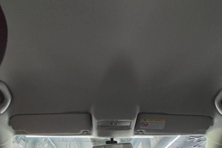 Volkswagen Polo 2015 car image #18