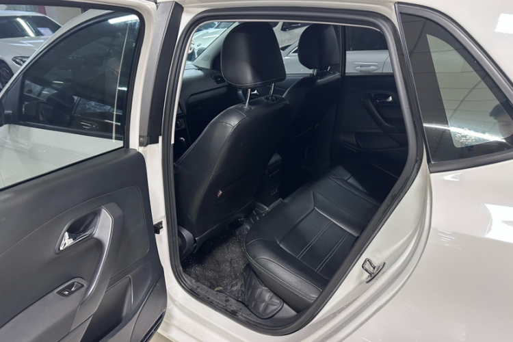 Volkswagen Polo 2018 #27 Volkswagen Polo 2018 car image #27