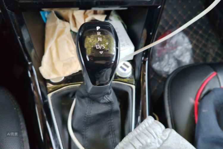 Volkswagen Tharu 2025 immagine di auto #16