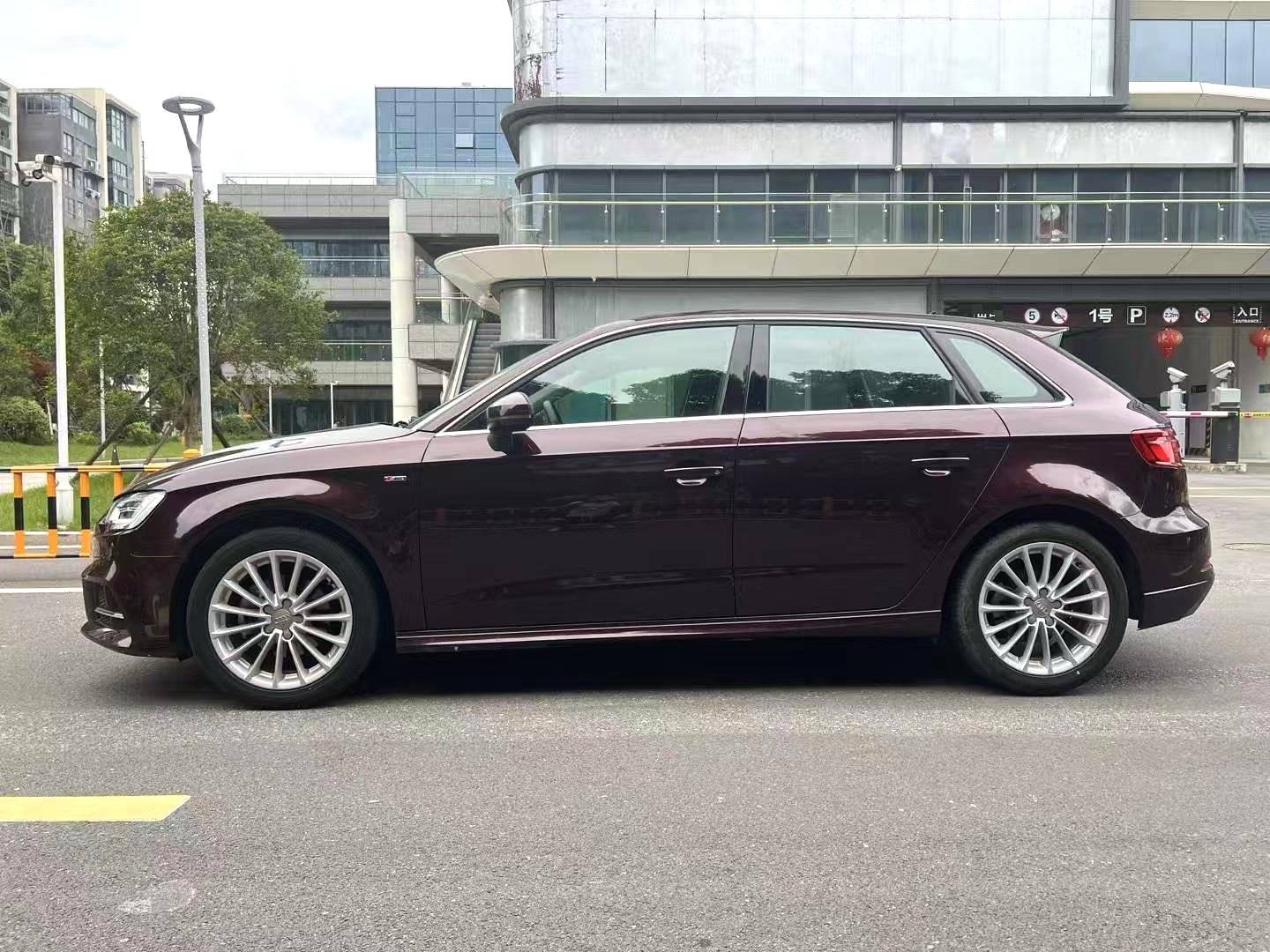 Audi A3 2018 car image #6