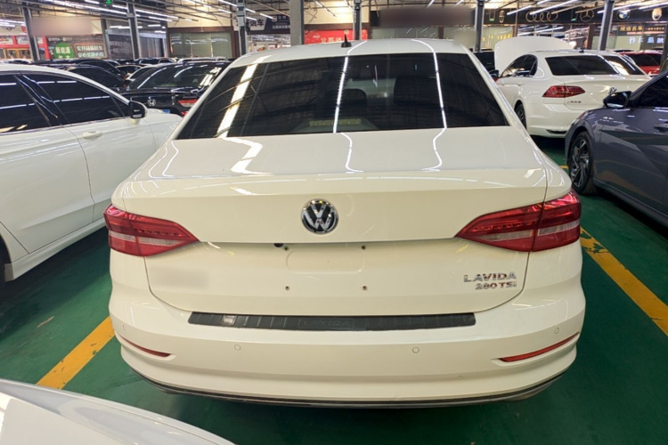 Volkswagen Lavida 2020 #4 Volkswagen Lavida 2020 car image #4