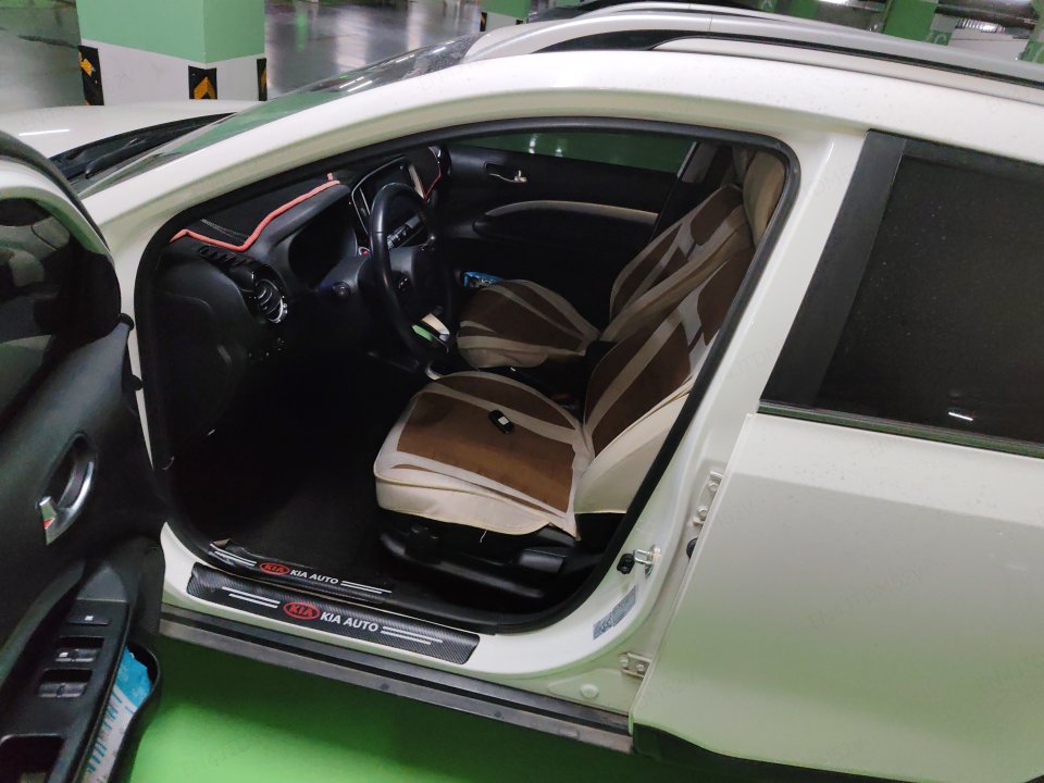 Kia KX1 2022 car image #2
