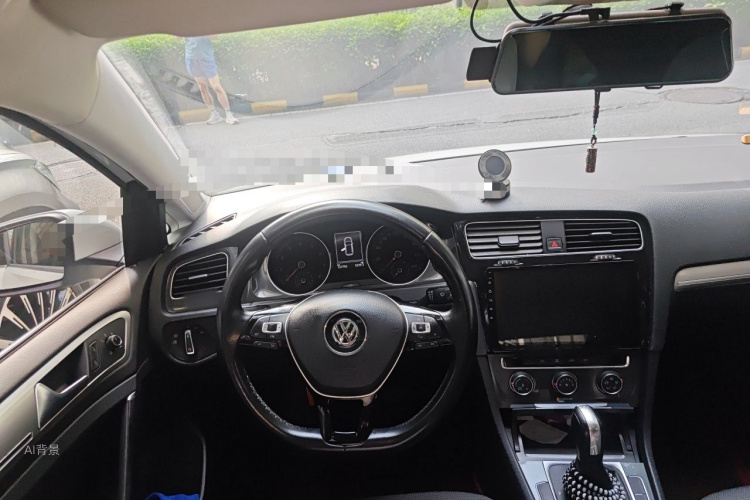Volkswagen Golf 2018 car image #12