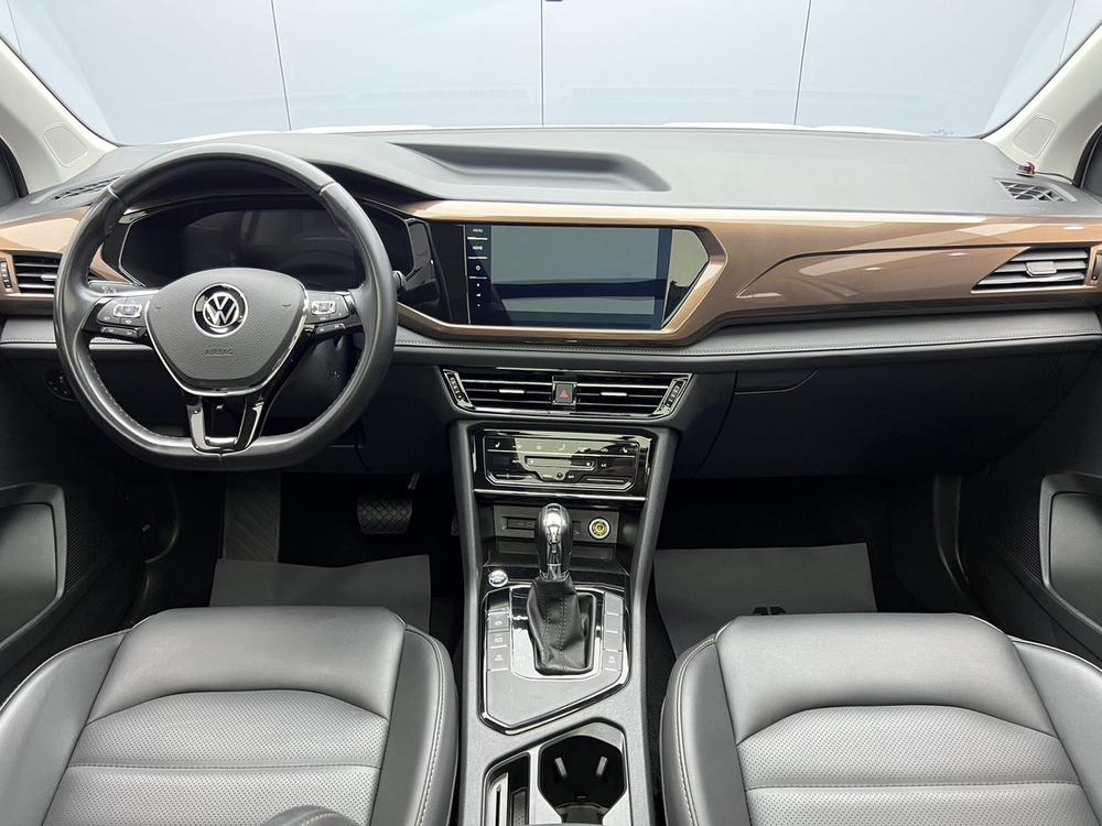 Volkswagen Tharu 2022 car image #16