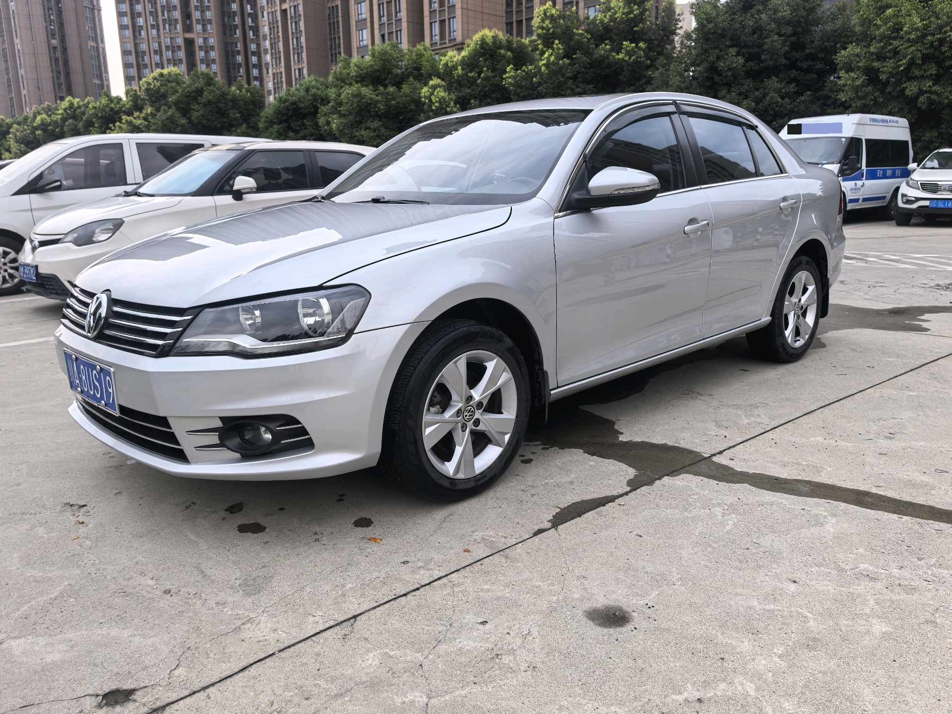 2014 2014 car image