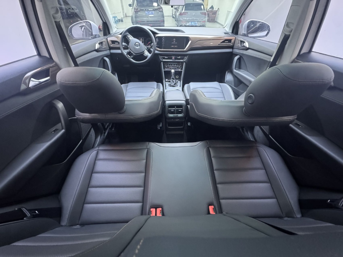 Volkswagen Tharu 2022 car image #8