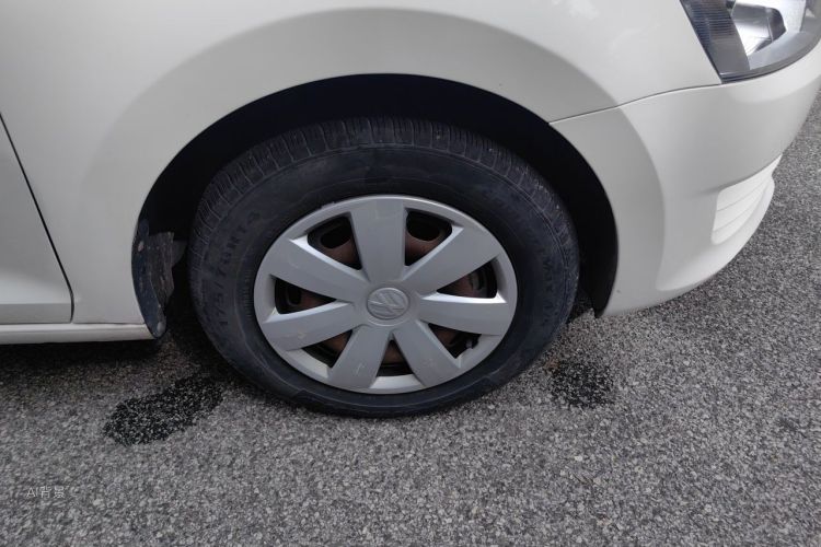 Volkswagen Santana 2016 car image #9