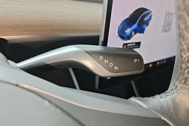Tesla Model 3 2020 car image #14