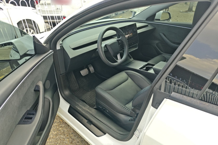 Tesla Model 3 2024 #16 Tesla Model 3 2024 car image #16
