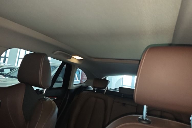 BMW X1 2019 #18 BMW X1 2019 car image #18