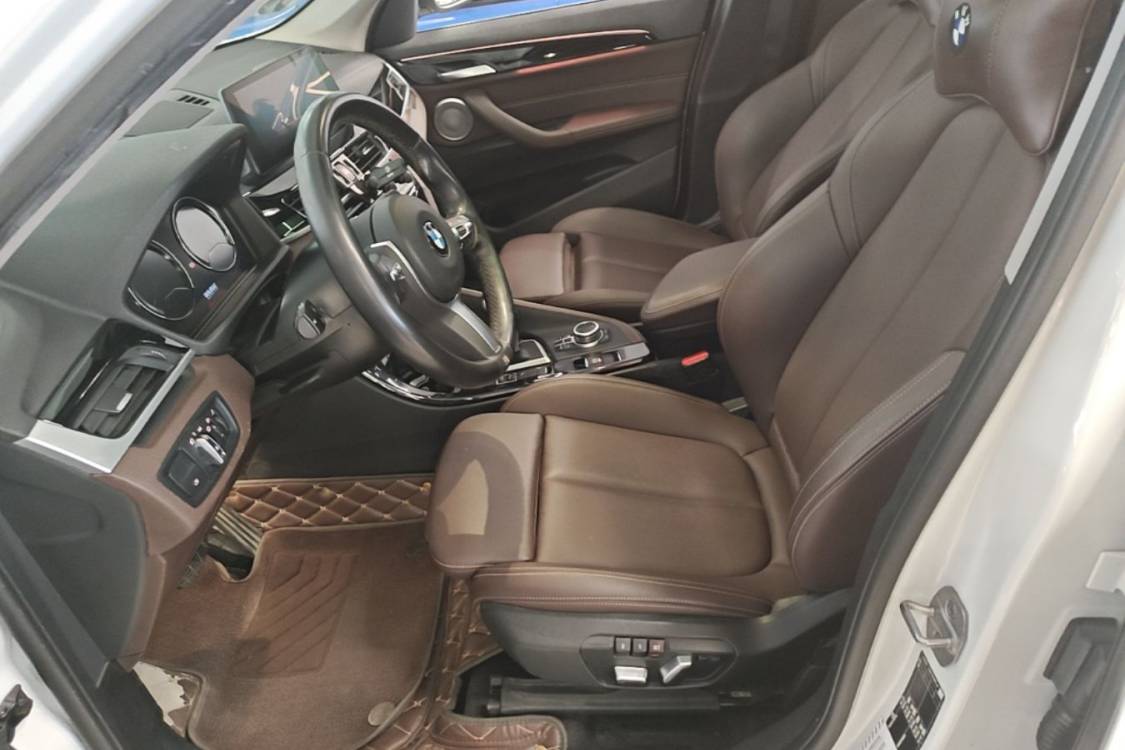 BMW X1 2022 immagine di auto #12