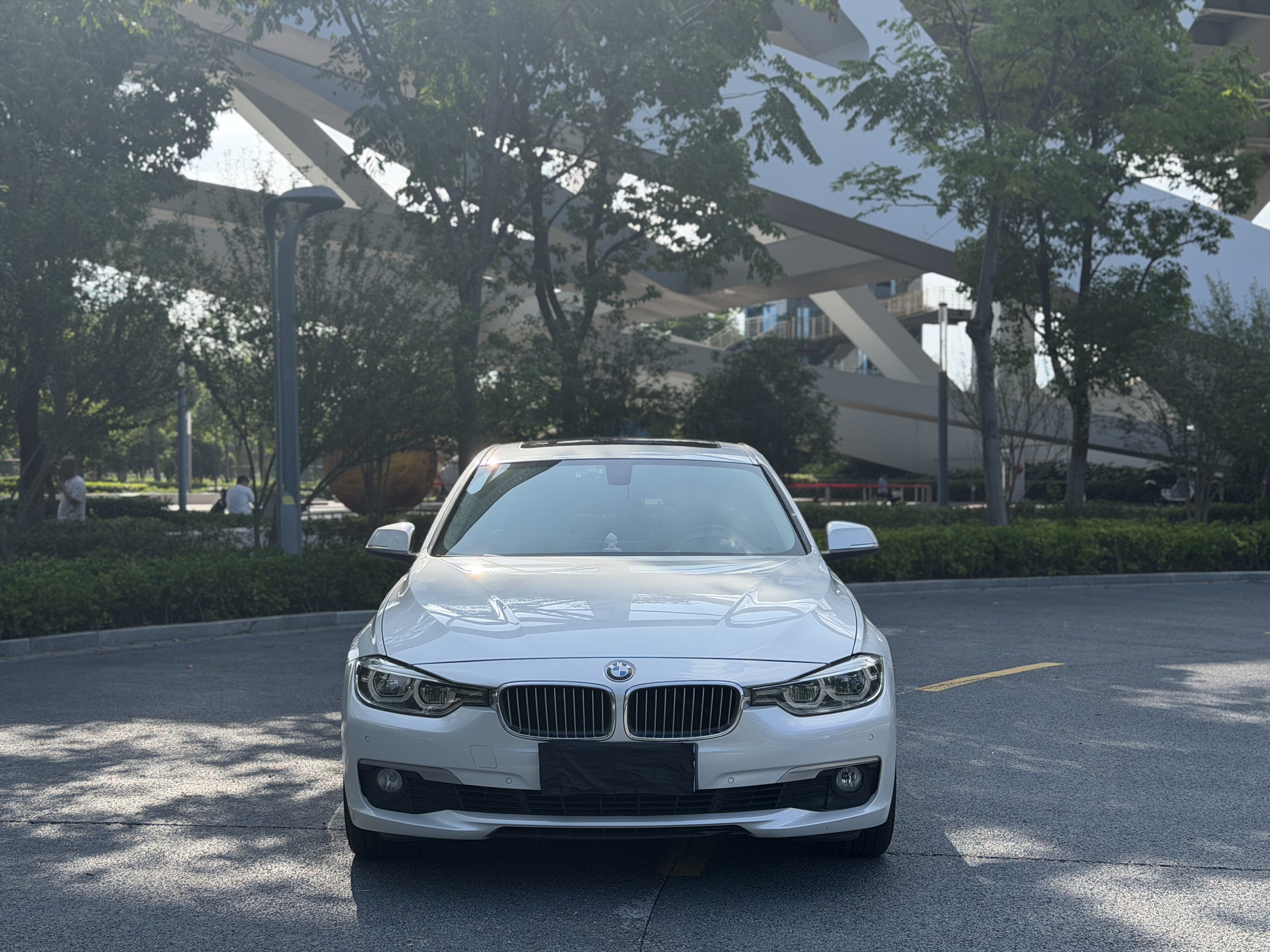 BMW 3 Series 2018 #2 BMW 3 Series 2018 car image #2
