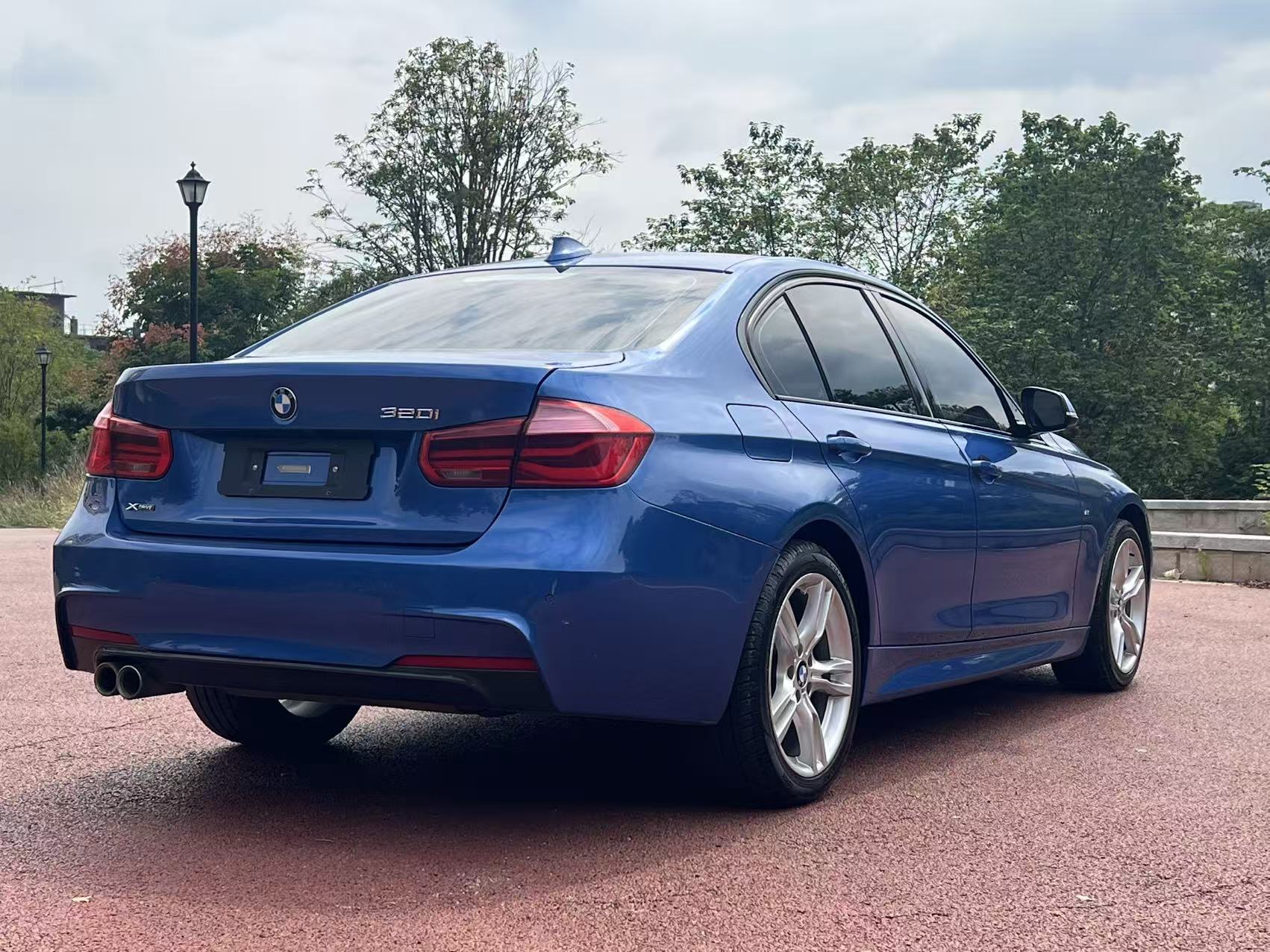 BMW 3 Series 2019 #6 BMW 3 Series 2019 car image #6
