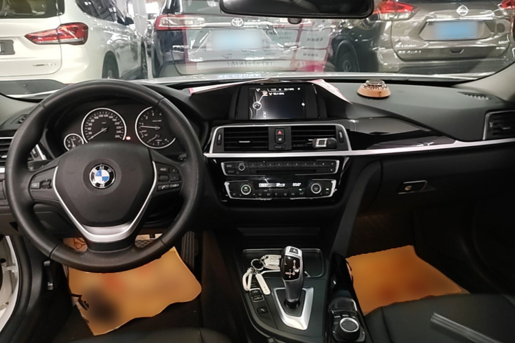 BMW 3 Series 2017 #10 BMW 3 Series 2017 car image #10