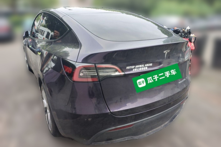 Tesla Model Y 2023 #5 Tesla Model Y 2023 car image #5