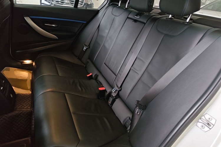 BMW 3 Series 2018 #17 BMW 3 Series 2018 imagen de coche #17