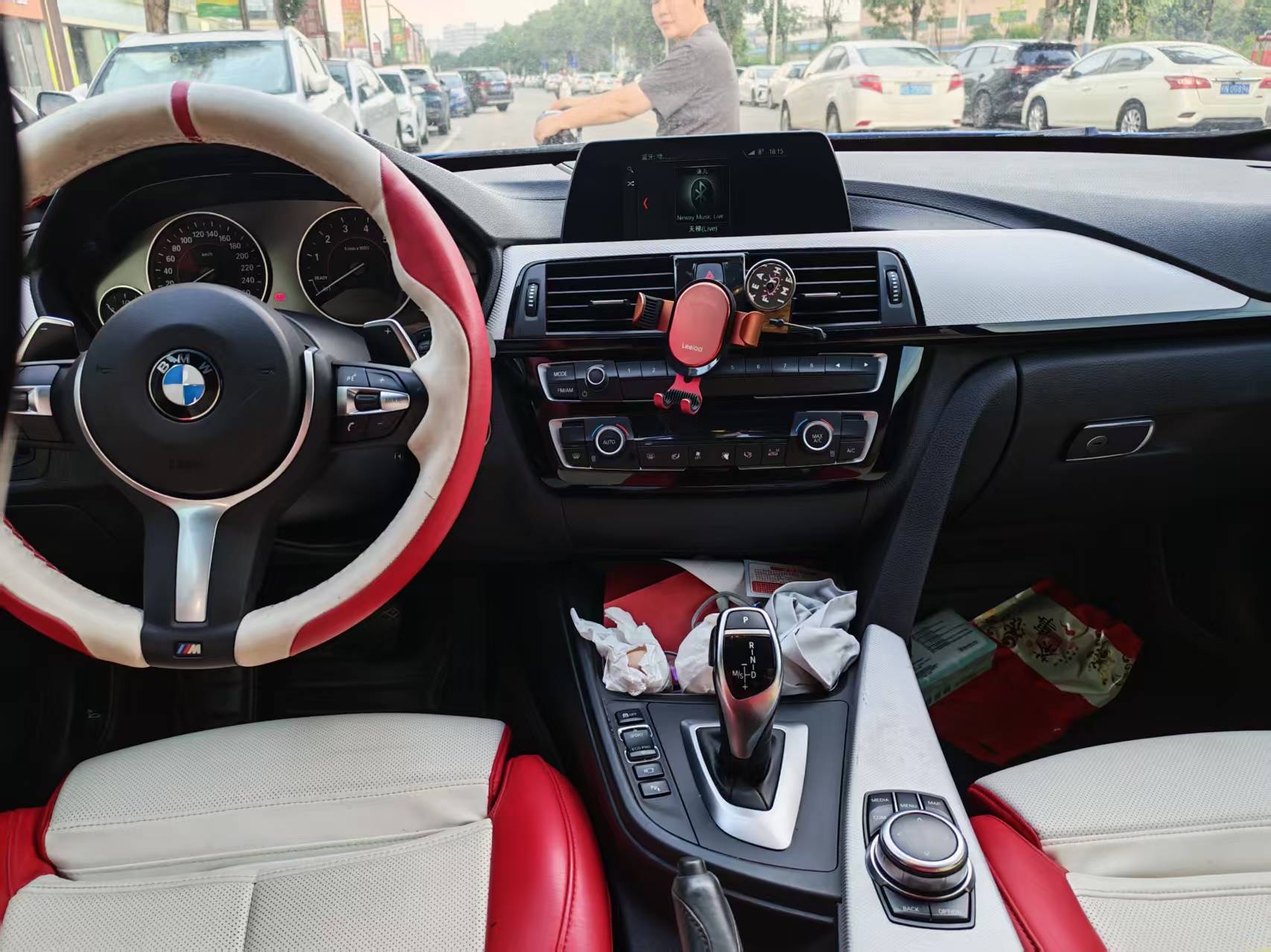 BMW 3 Series GT 2018 صورة سيارة #3