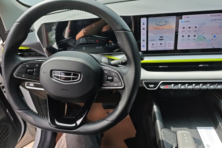 GEELY Coolray 2022 immagine di auto #10