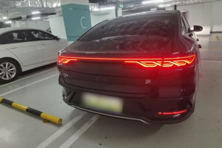 BYD Han 2023 car image #6
