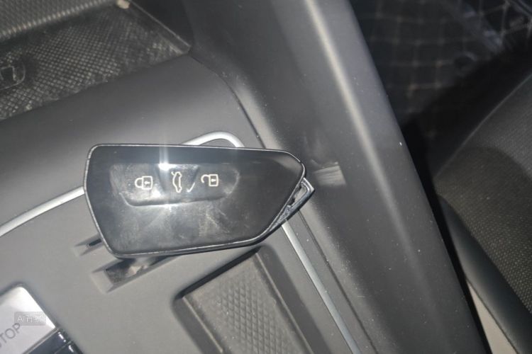 Volkswagen Golf 2021 #10 Volkswagen Golf 2021 car image #10