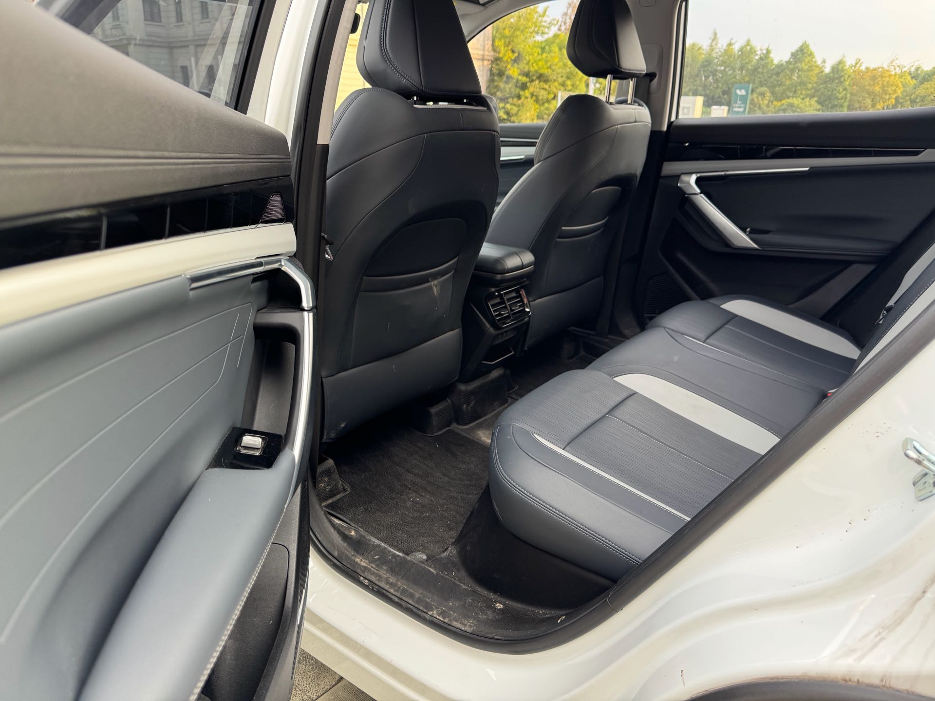 GEELY Boyue L 2024 #2 GEELY Boyue L 2024 изображение автомобиля #2