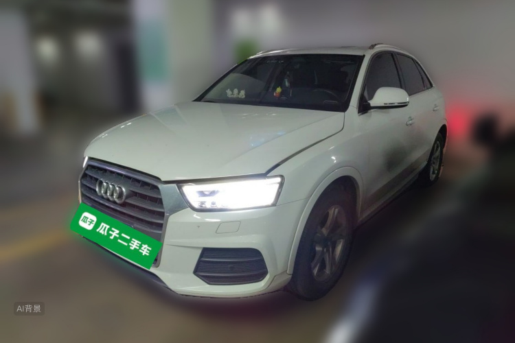 Audi Q3 2018 car image #2