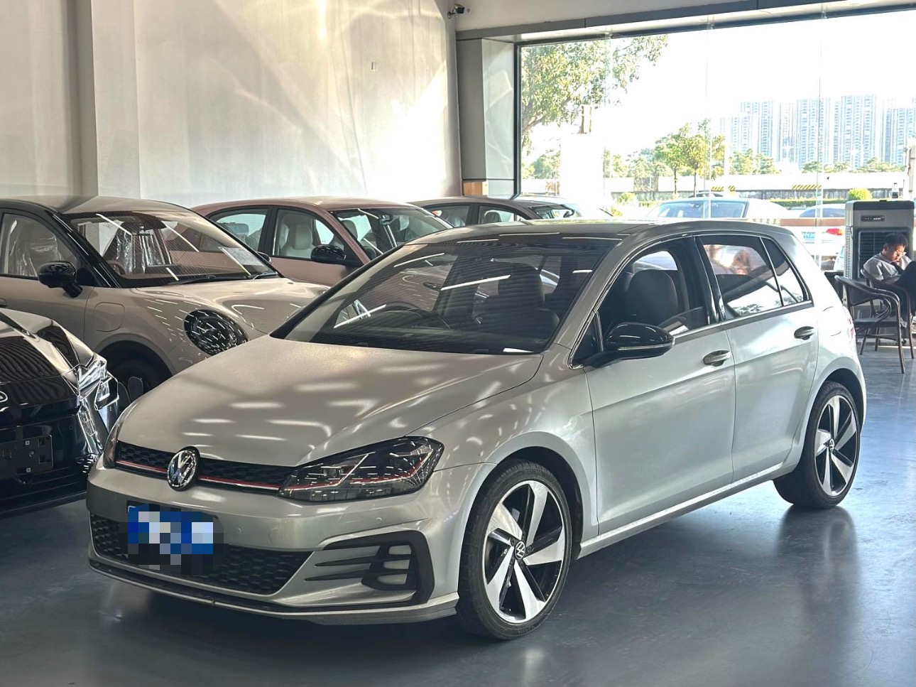 Volkswagen Golf 2015 car image 