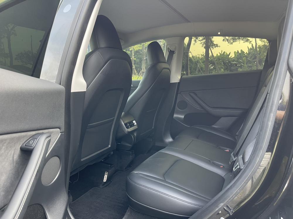 Tesla Model Y 2024 #10 Tesla Model Y 2024 car image #10