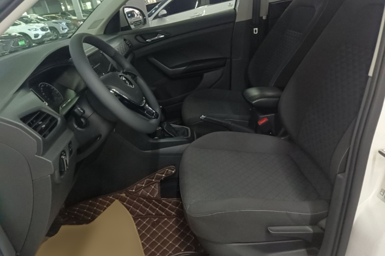 Volkswagen T-Cross 2021 car image #19