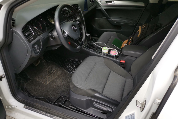 Volkswagen Golf 2018 car image #17