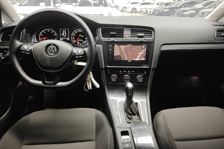 Volkswagen Golf 2020 #11 Volkswagen Golf 2020 car image #11
