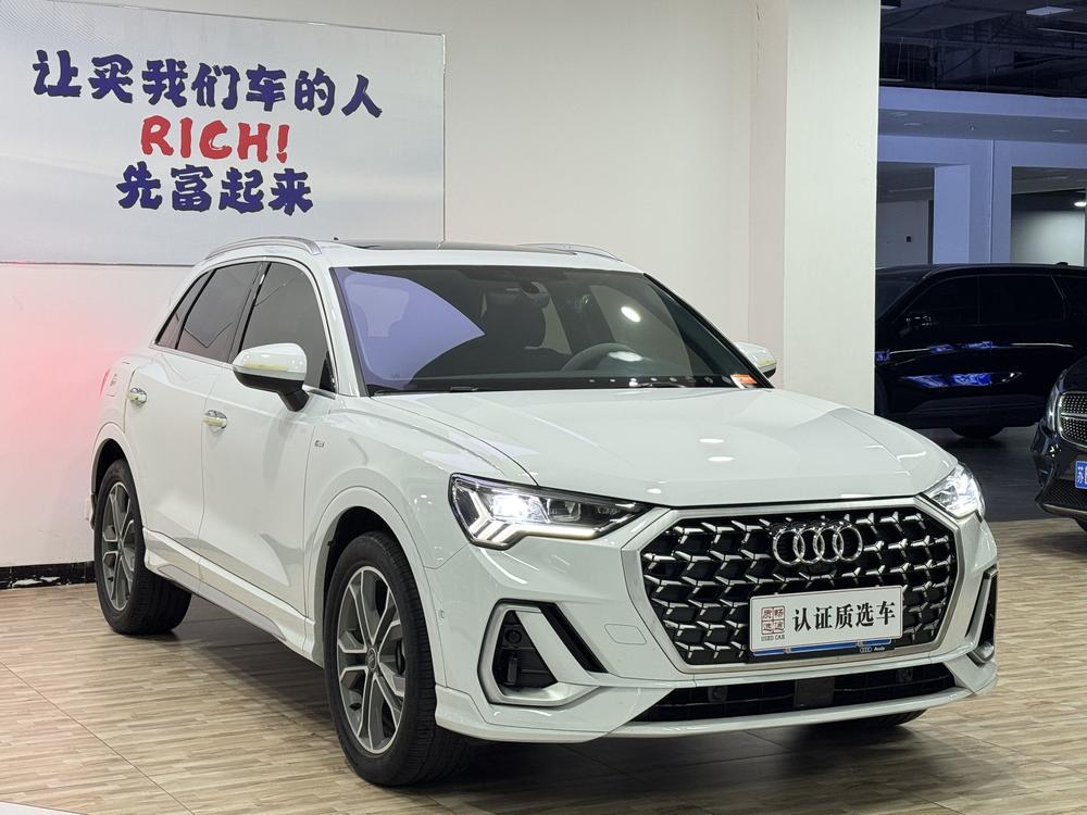 Audi Q3 2023 immagine di auto #3