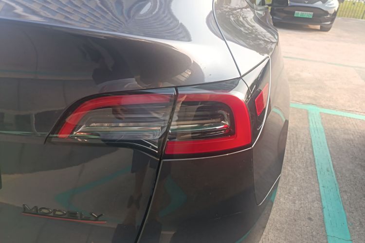 Tesla Model Y 2022 #8 Tesla Model Y 2022 car image #8