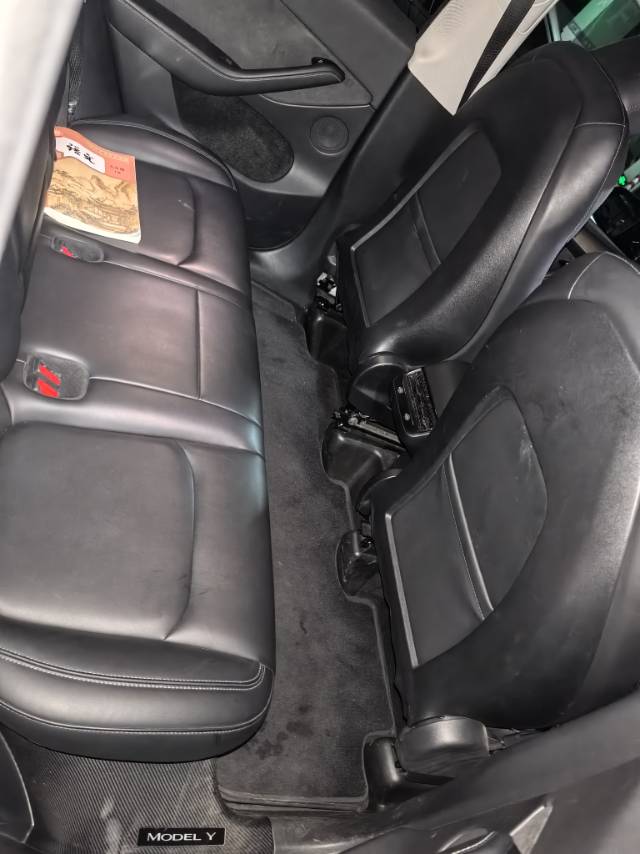 Tesla Model Y 2022 immagine di auto #5