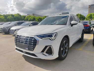 Audi Q3 2022 Audi Q3 2022 car image
