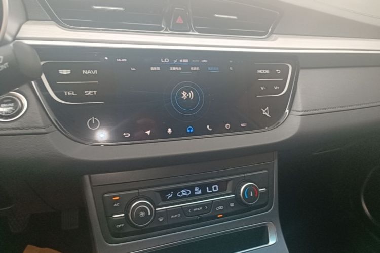 GEELY Emgrand 2019 #13 GEELY Emgrand 2019 car image #13