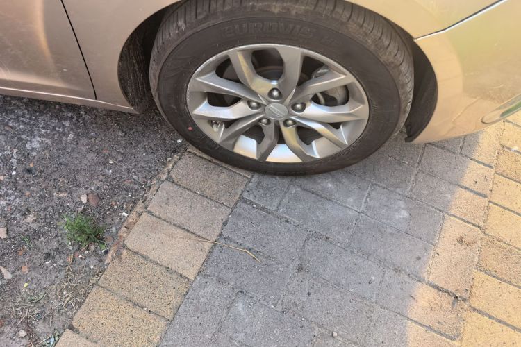 GEELY Emgrand GL 2016 immagine di auto #9