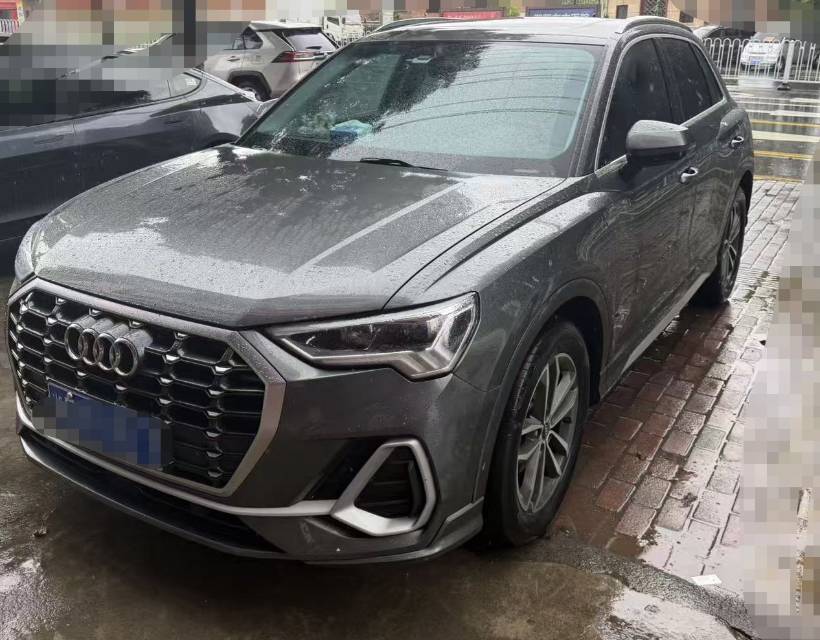 Audi Q3 2022 car image 