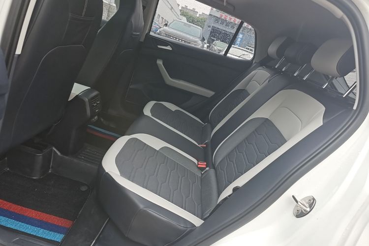 Volkswagen Tharu 2025 car image #17