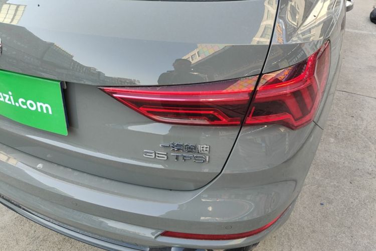 Audi Q3 2025 car image #8