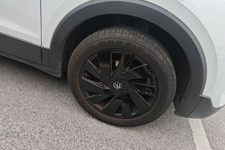 Volkswagen Tharu 2025 car image #9