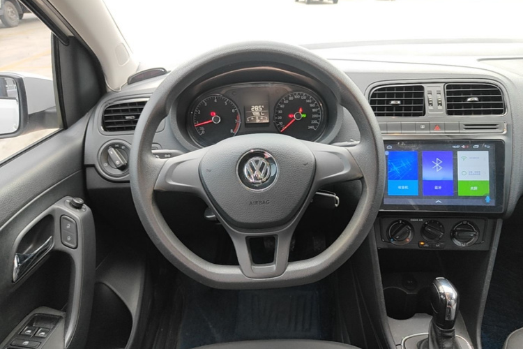 Volkswagen Polo 2018 #11 Volkswagen Polo 2018 car image #11