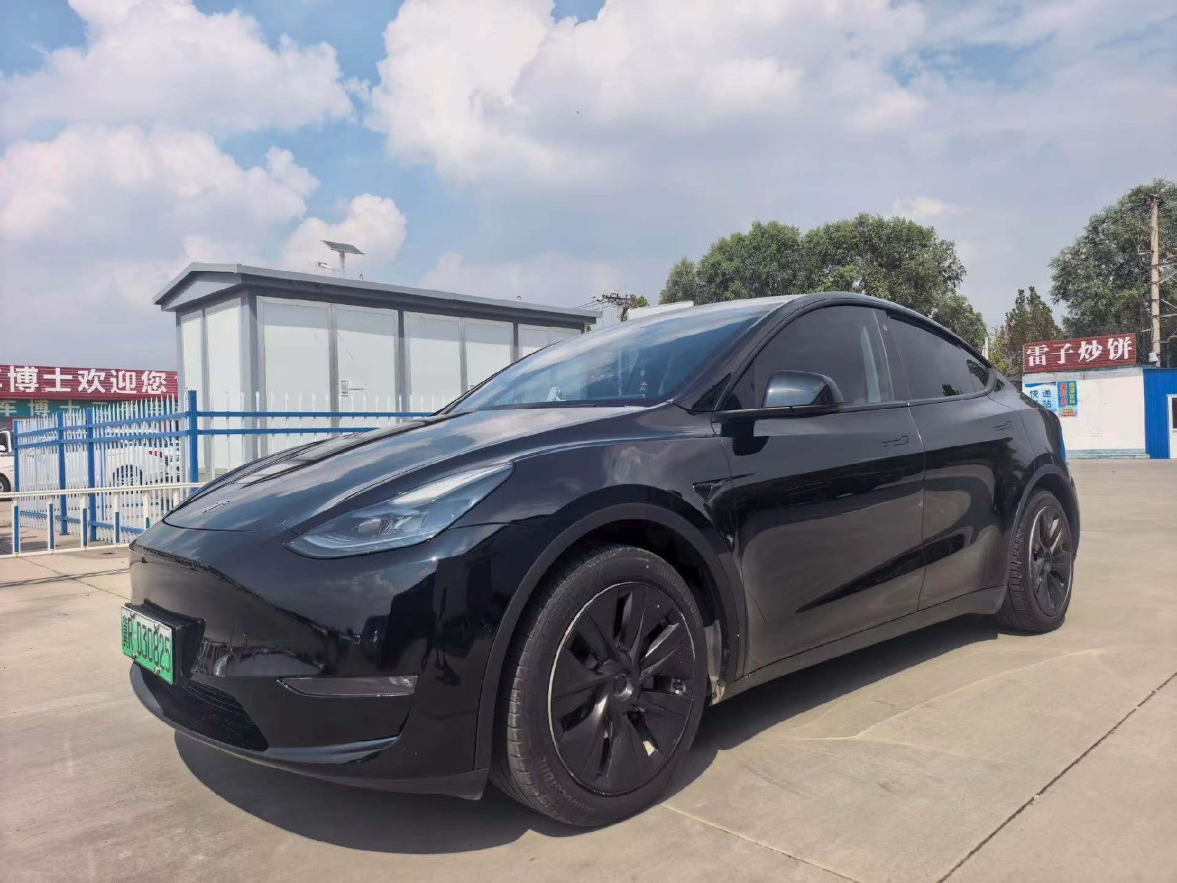 Tesla Model Y 2021 Tesla Model Y 2021 car image