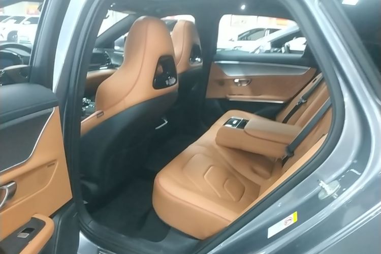 BYD Han 2022 car image #17