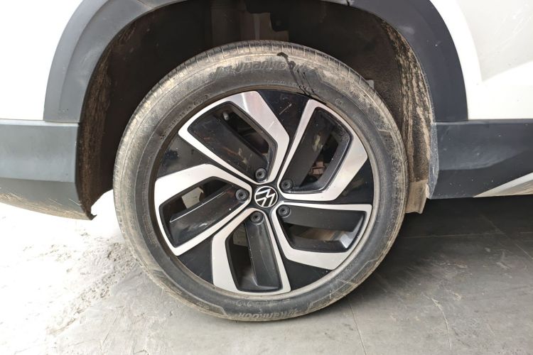Volkswagen Tharu 2023 car image #10