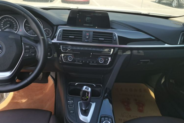 BMW 3 Series 2017 #13 BMW 3 Series 2017 car image #13