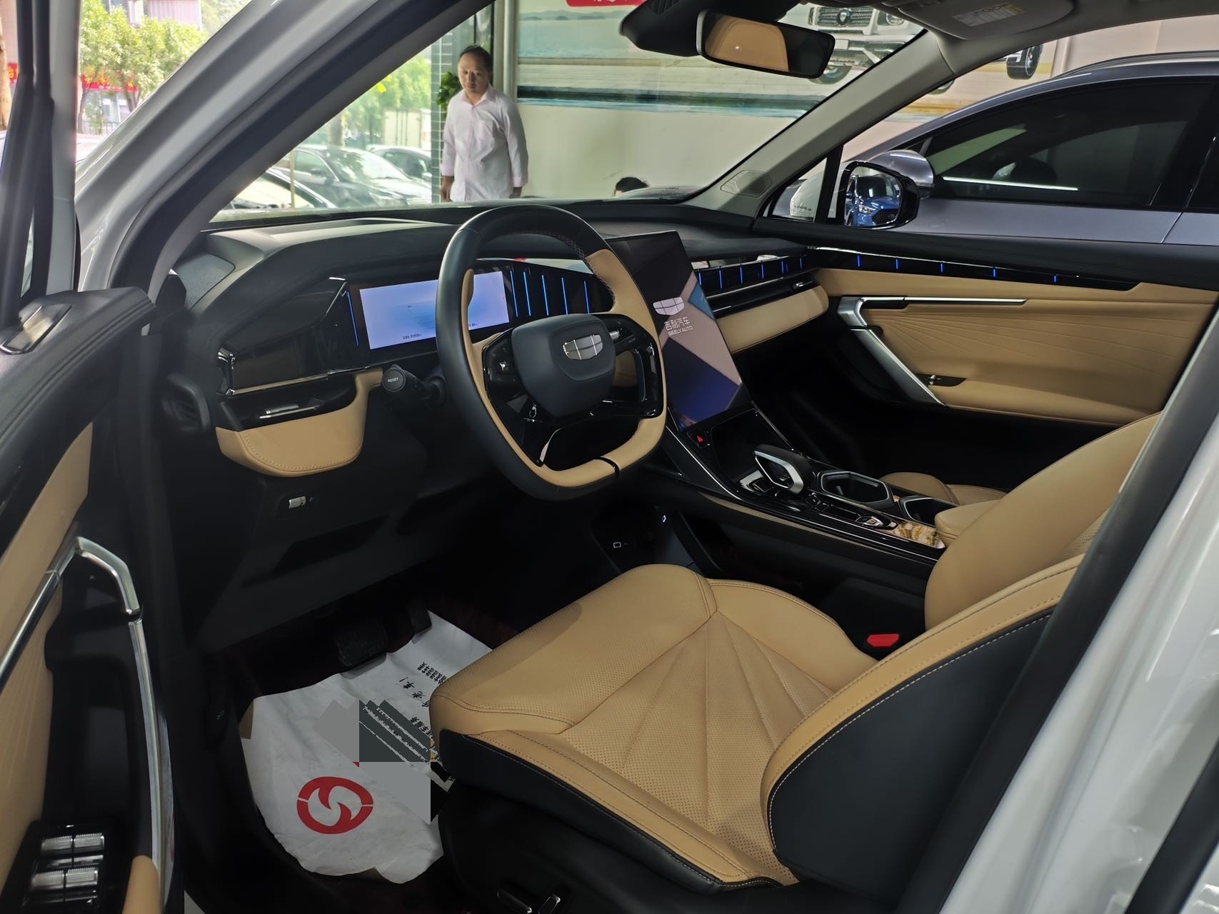 GEELY Boyue L 2023 изображение автомобиля #7