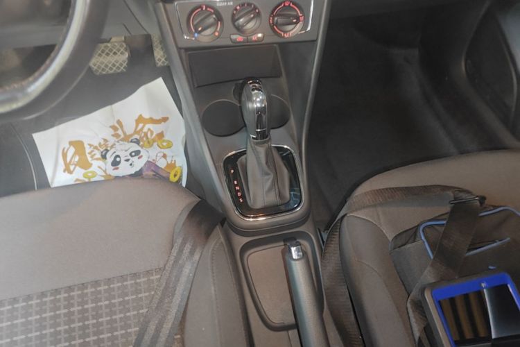 Volkswagen Polo 2018 car image #18