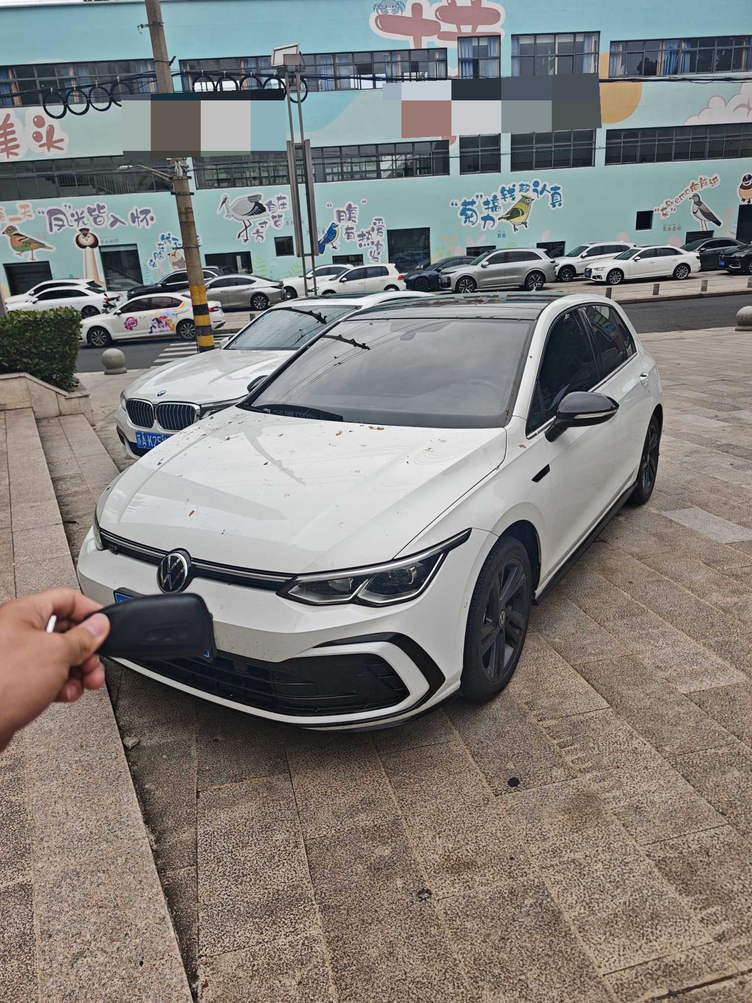 Volkswagen Golf 2023 car image 